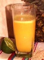 Jugo de pi�a para el estre�imiento