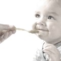 ¿A qué edad se les puede dar cereales a los bebés?