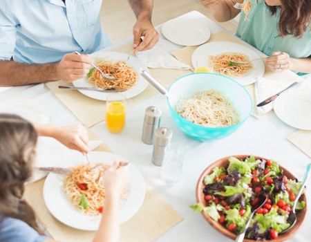 Beneficios de la comida hecha en casa ¿Por qué es mejor comer en casa?